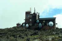 16.jpg (42790 bytes)